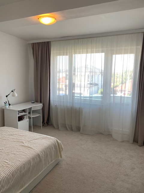 Vila de vanzare, 12 camere, zona Nord, Bacau