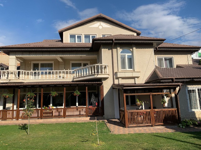 Vila de vanzare/inchiriere, ultracentral, str. Nicolae Titulescu, Bacau