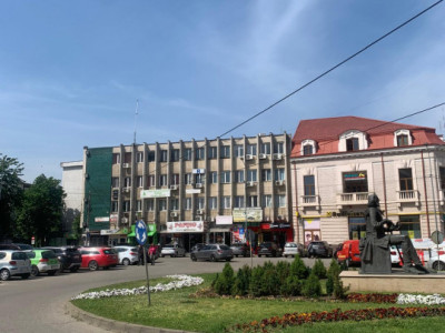 Spatii birouri de vanzare, ultracentral, str. Mihai Viteazu, Bacau