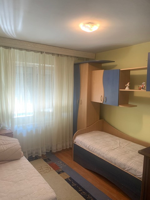 Apartament de vanzare 2 camere, str. Bucegi, Bacau