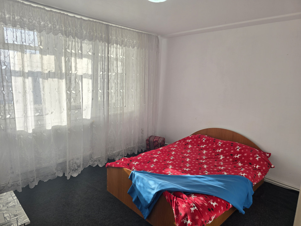 Apartament de vanzare 2 camere decomandat 