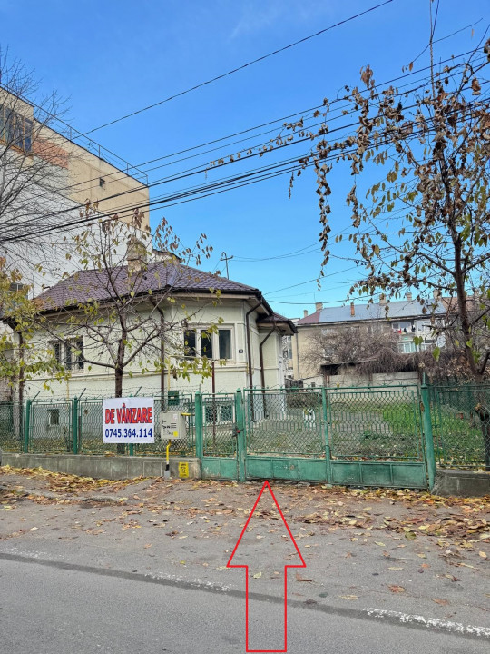 Teren de vanzare 621 mp cu casa, central, Bacau 