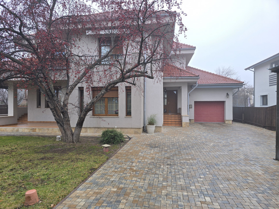 Casa/ vila de vânzare ultracentral în Bacau