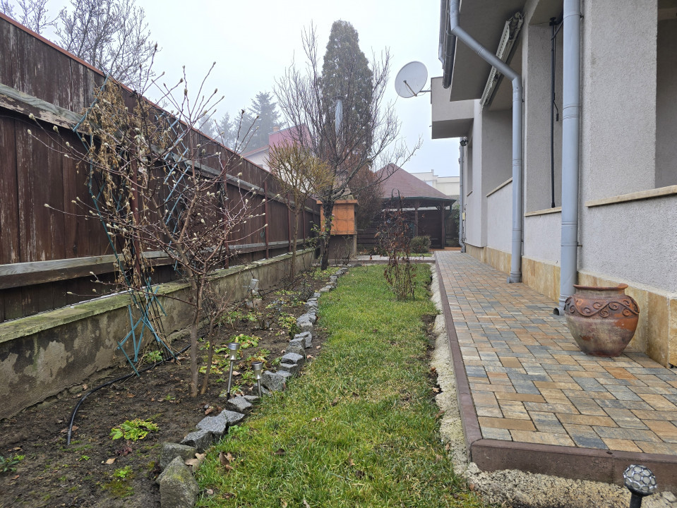 Casa/ vila de vânzare ultracentral în Bacau