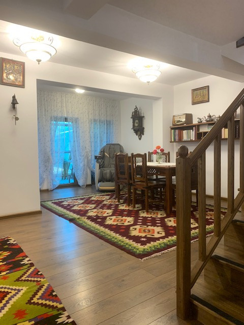 Vila stil traditional de vanzare, loc. Fantanele, jud Bacau