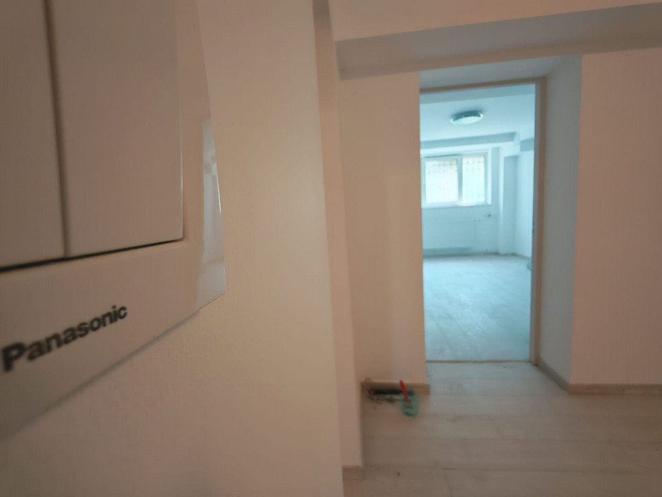 Ideal pentru birou/salon/cabinet /inchiriere !!!