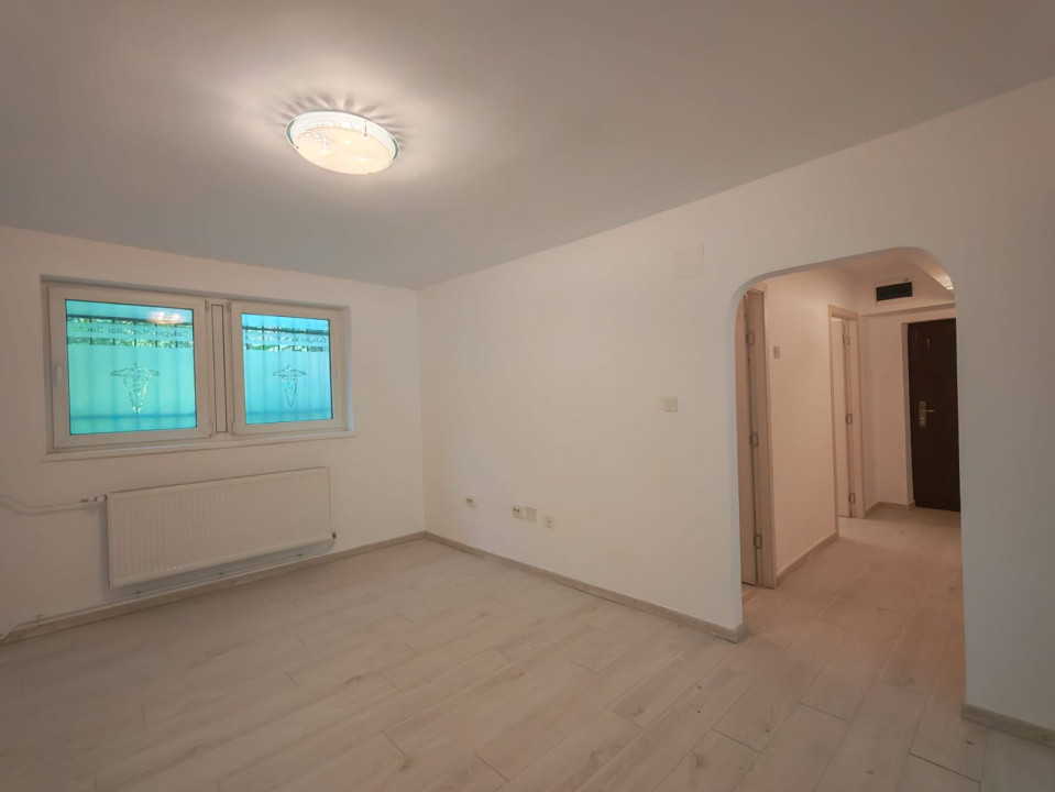 Ideal pentru birou/salon/cabinet /inchiriere !!!