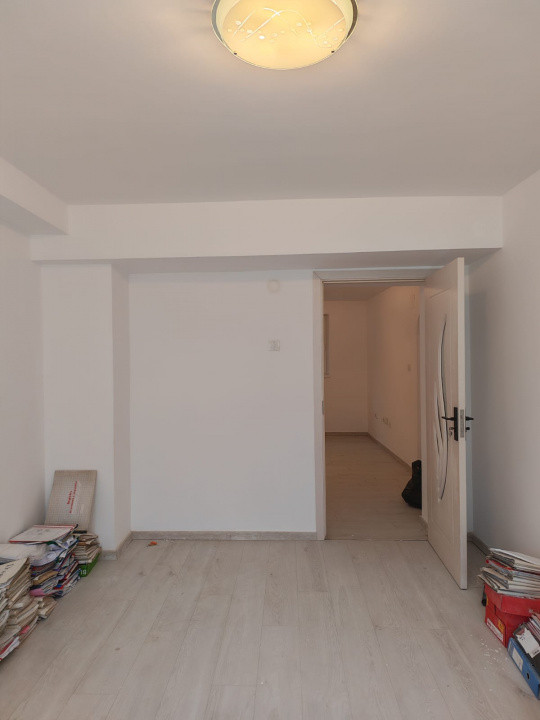 Ideal pentru birou/salon/cabinet /inchiriere !!!