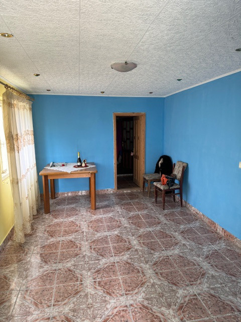 Casa cu etaj de vanzare sat Beresti, com. Sascut, jud. Bacau