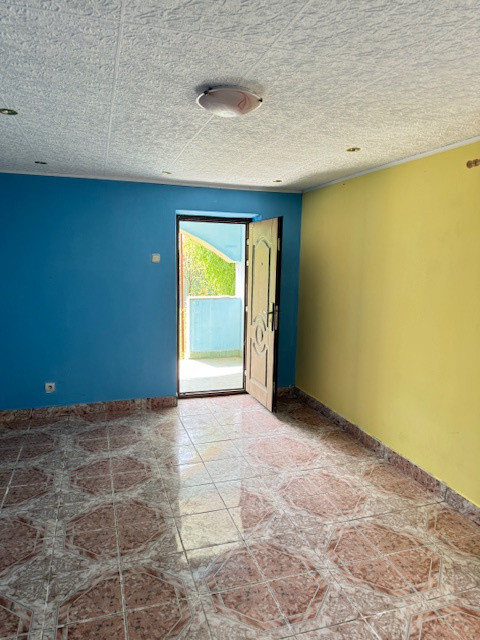 Casa cu etaj de vanzare sat Beresti, com. Sascut, jud. Bacau