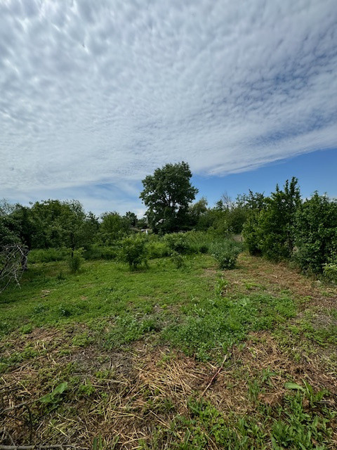 Casa cu etaj de vanzare sat Beresti, com. Sascut, jud. Bacau