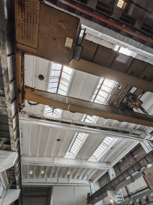 Hale industriale si birouri de inchiriat!! 575-3855 mp