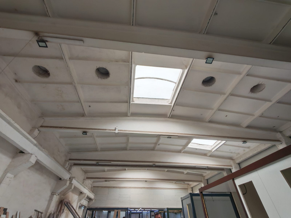 Hale industriale si birouri de inchiriat!! 575-3855 mp