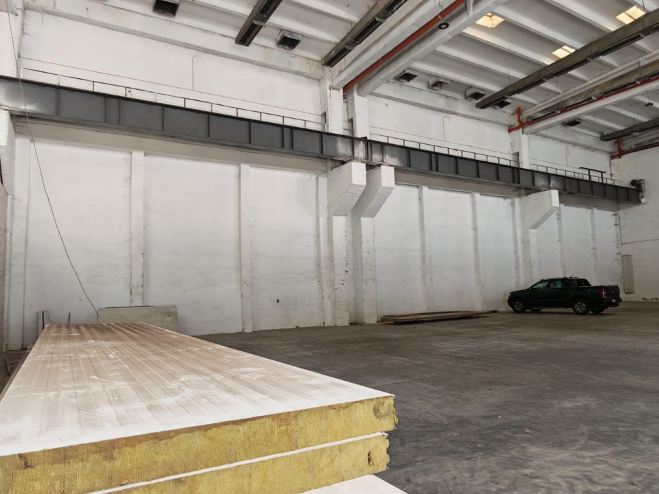 Hale industriale si birouri de inchiriat!! 575-3855 mp