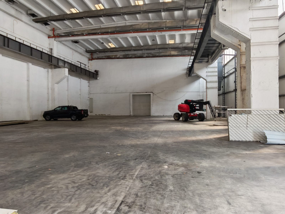 Hale industriale si birouri de inchiriat!! 575-3855 mp