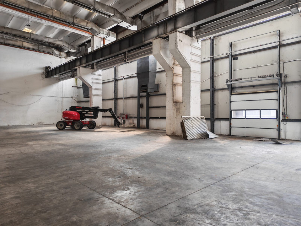 Hale industriale si birouri de inchiriat!! 575-3855 mp