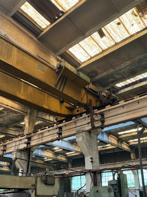 Vanzare/inchiriere 1-3 HALE si 1 cladire BIROURI, zona industriala mun. VASLUI 