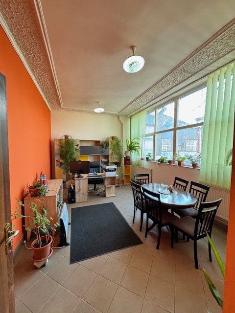 Vanzare/inchiriere 1-3 HALE si 1 cladire BIROURI, zona industriala mun. VASLUI 