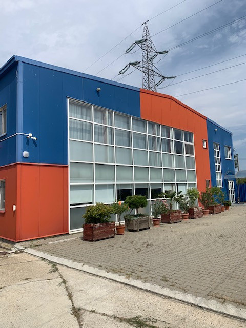 Hala de vanzare, an 2008, zona industriala Bacau