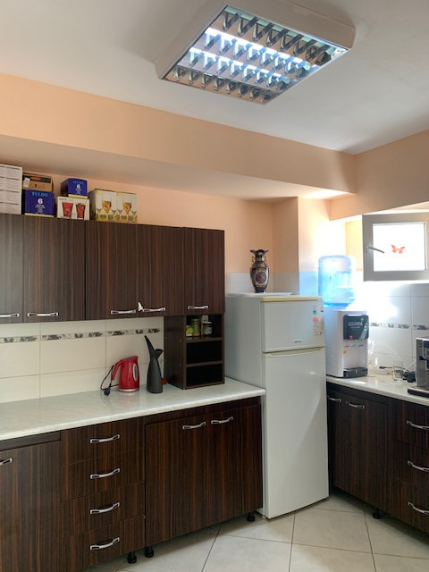 Hala de vanzare, an 2008, zona industriala Bacau