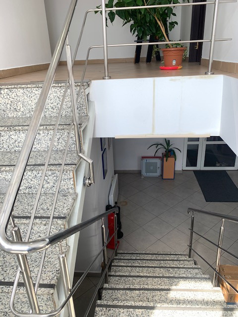 Hala de vanzare, an 2008, zona industriala Bacau