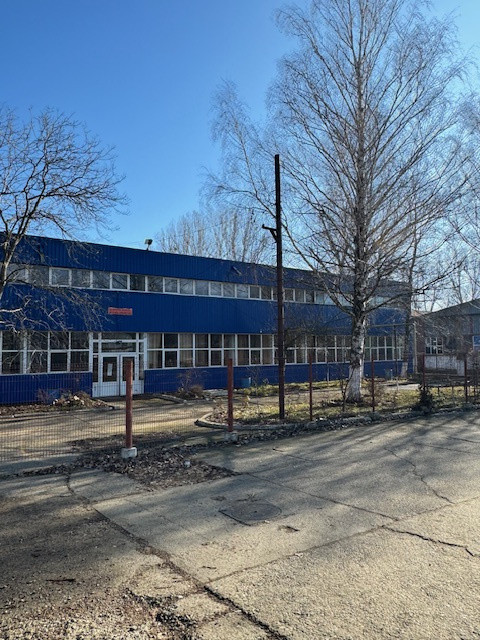 Vanzare/inchiriere FABRICA cu 3 HALE si BIROURI, zona industriala mun. VASLUI