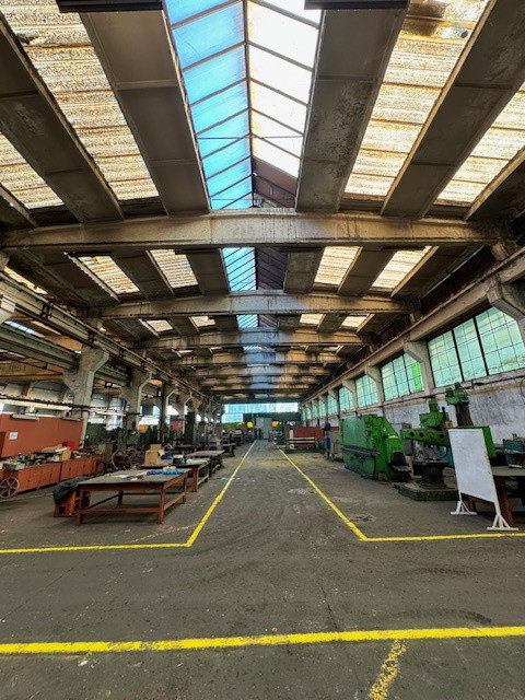 Vanzare/inchiriere FABRICA cu 3 HALE si BIROURI, zona industriala mun. VASLUI