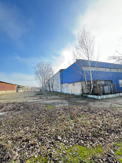 Vanzare/inchiriere FABRICA cu 3 HALE si BIROURI, zona industriala mun. VASLUI