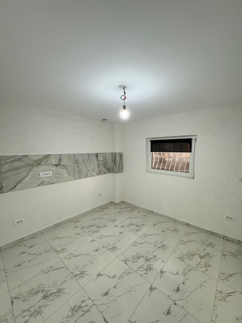 Spatiu comercial de vanzare, central, BUHUSI, jud. Bacau