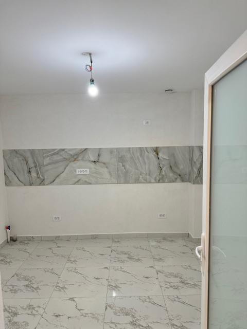 Spatiu comercial de vanzare, central, BUHUSI, jud. Bacau