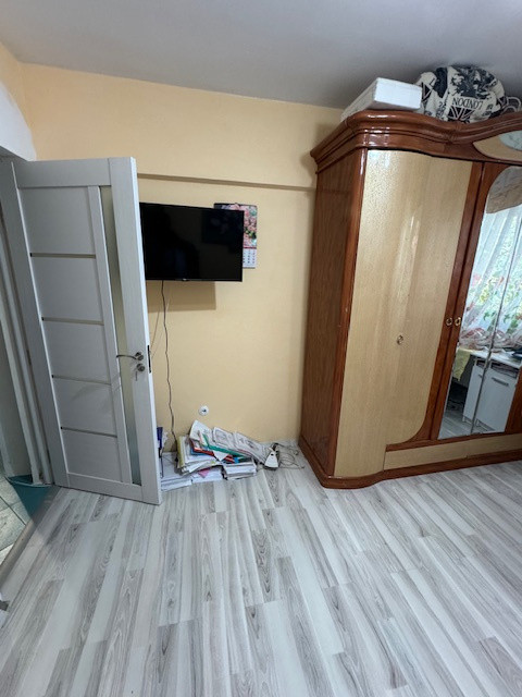 Apartament 2 camere+boxa de vanzare, etaj 2, str. Cornisa, Bacau