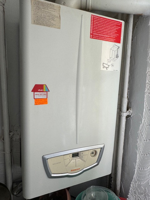 Apartament 2 camere+boxa de vanzare, etaj 2, str. Cornisa, Bacau