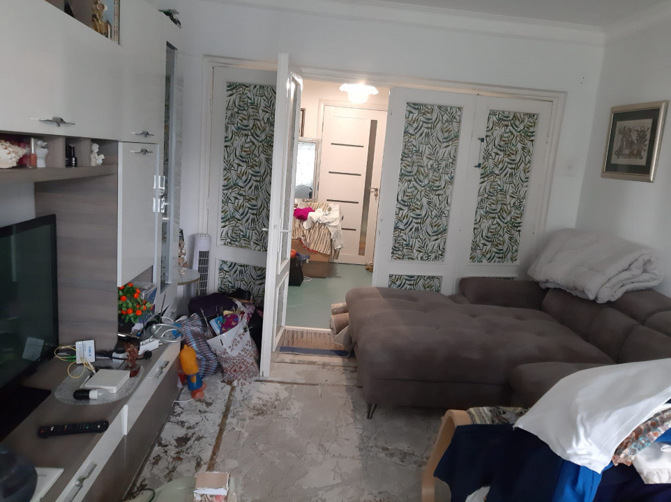 Apartament 2 camere+boxa de vanzare, etaj 2, str. Cornisa, Bacau