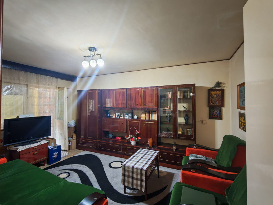 Apartament 3 camere str Emil Racovita