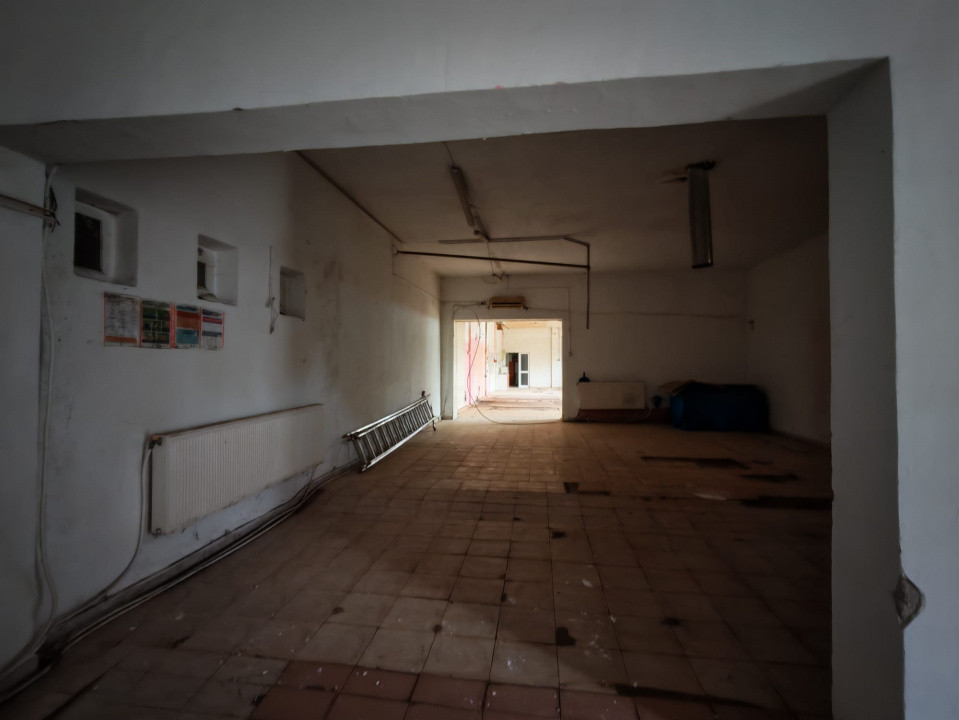 Hala vanzare Calea Republicii