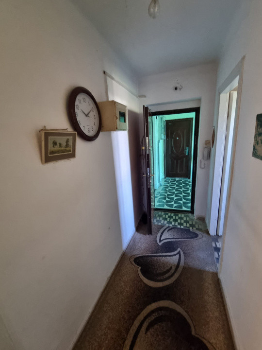 2 decomandate Bancii