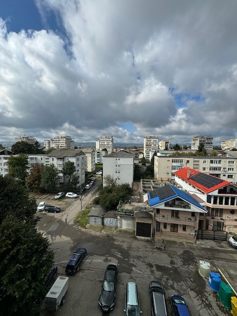 Apartament de vanzare 2 camere decomandate, str. Cornisa, Mun. Bacau