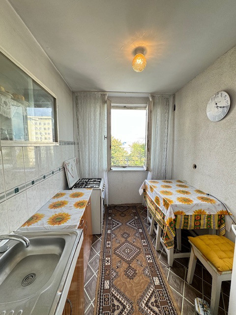 Apartament de vanzare 2 camere decomandate, str. Cornisa, Mun. Bacau