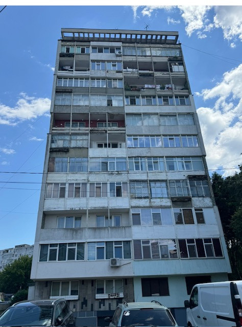 Apartament de vanzare 2 camere decomandate, str. Cornisa, Mun. Bacau