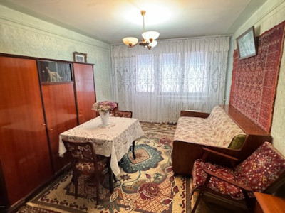 Apartament de vanzare 2 camere decomandate, str. Cornisa, Mun. Bacau