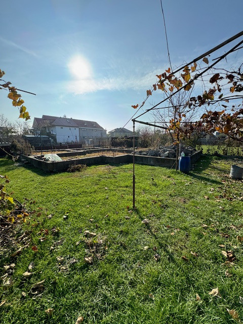 Casa cu 807 mp teren de vanzare, SERBANESTI,  str. Spicului-Bacau