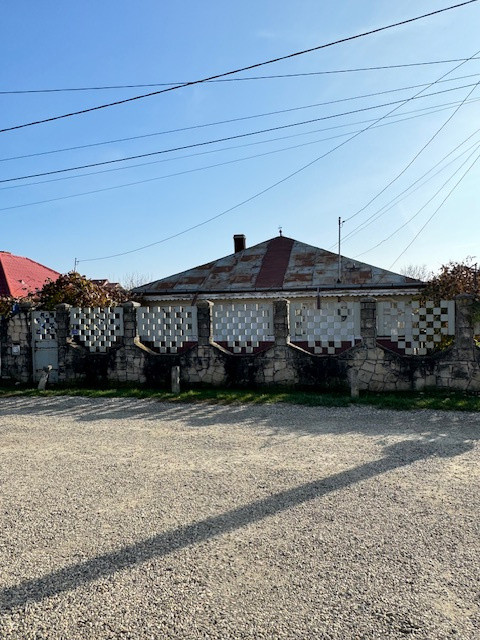 Casa cu 807 mp teren de vanzare, SERBANESTI,  str. Spicului-Bacau