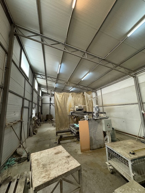 Teren 4.325 mp cu 2 hale, inchiriere/vanzare, Comanesti, jud. Bacau