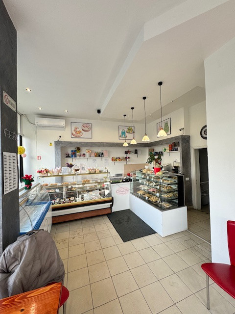 Spatiu comercial CENTRAL de inchiriat, str. 9 Mai, Bacau