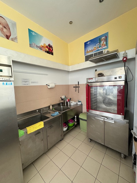 Spatiu comercial CENTRAL de inchiriat, str. 9 Mai, Bacau