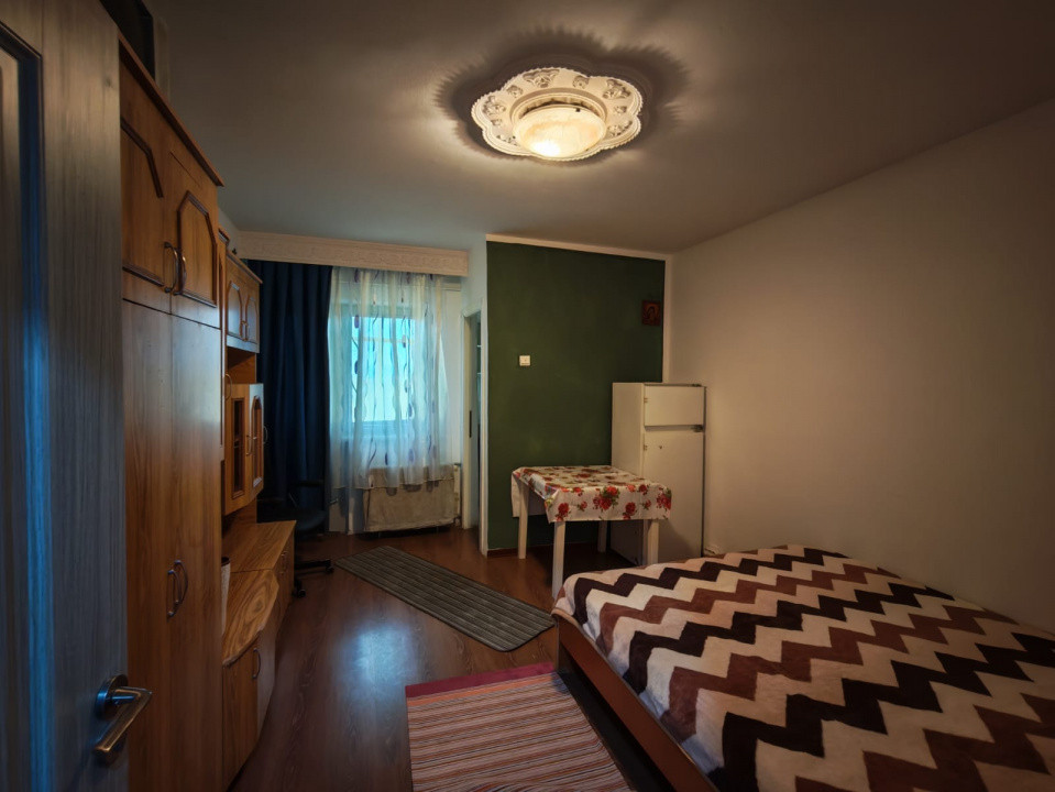 Garsoniera zona Milcov