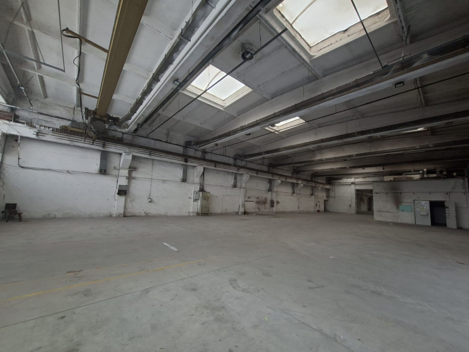 HALE INDUSTRIALE de inchiriat cu birouri, parcari, platforme betonate, acces tir