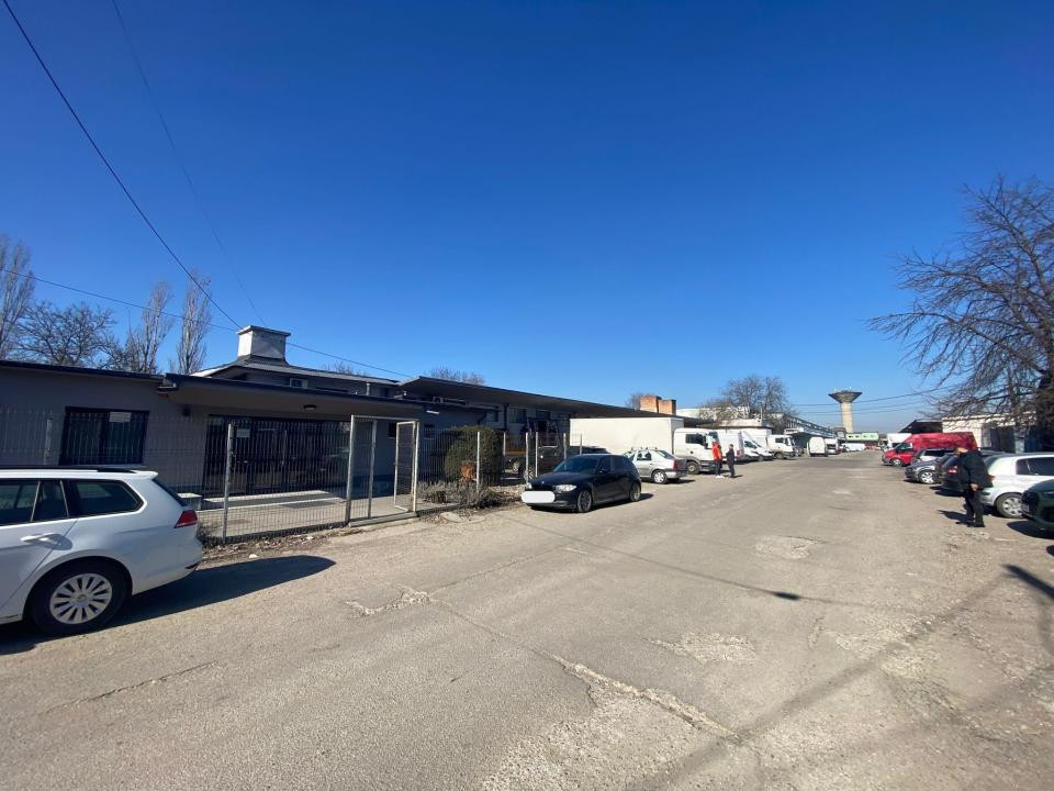 Hala 1600 mp si teren 4000 mp de vanzare,  BACAU, Str. Constantei(Alexei Tolstoi