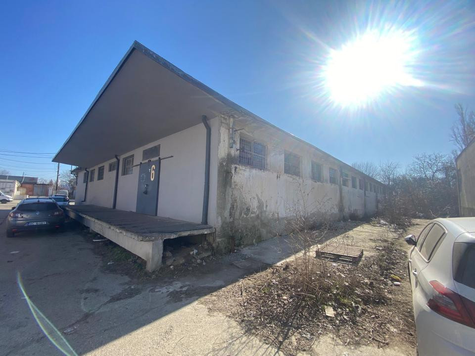 Hala 1600 mp si teren 4000 mp de vanzare,  BACAU, Str. Constantei(Alexei Tolstoi