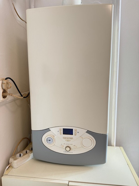 Apartament 3 camere de vanzare, ULTRACENTRAL,  str. Marasesti,  Bacau